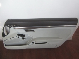 Porsche - FRONT RIGHT PASSENGER DOOR PANEL CREME- 991555204